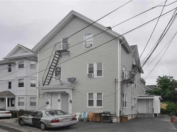 117 Sherman St, Pawtucket, RI 02860