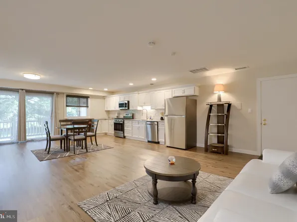 2910 State Hill Rd APT A4, Wyomissing, PA 19610