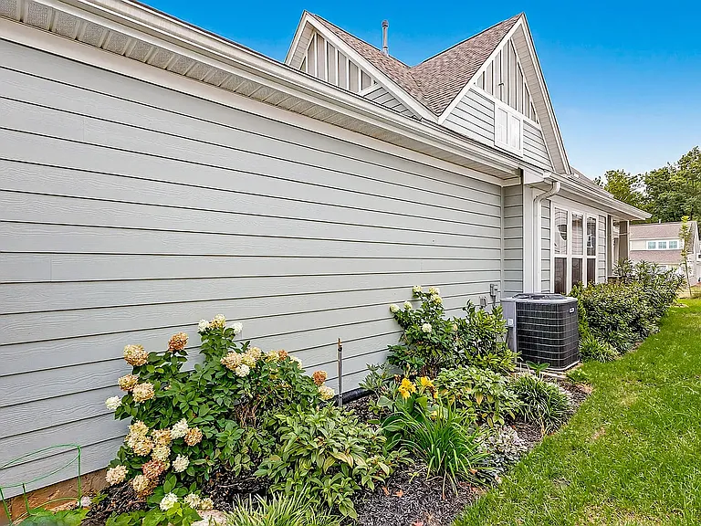 18 Cottage Knoll Cir — Photo 39
