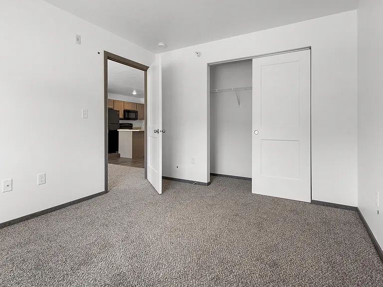 Split Rock Village Apartments & Townhomes — Photo 12
