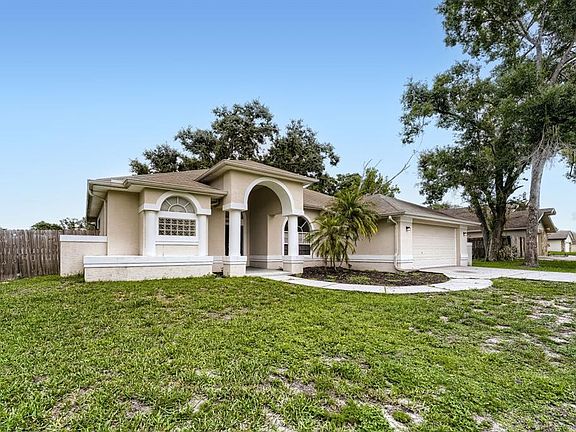 3rd image of 4924 CANTERBURY DRIVE
