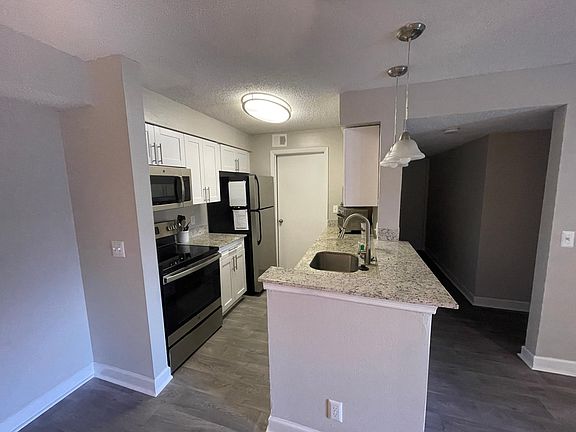 2nd image of 4860 Sandstone Ln