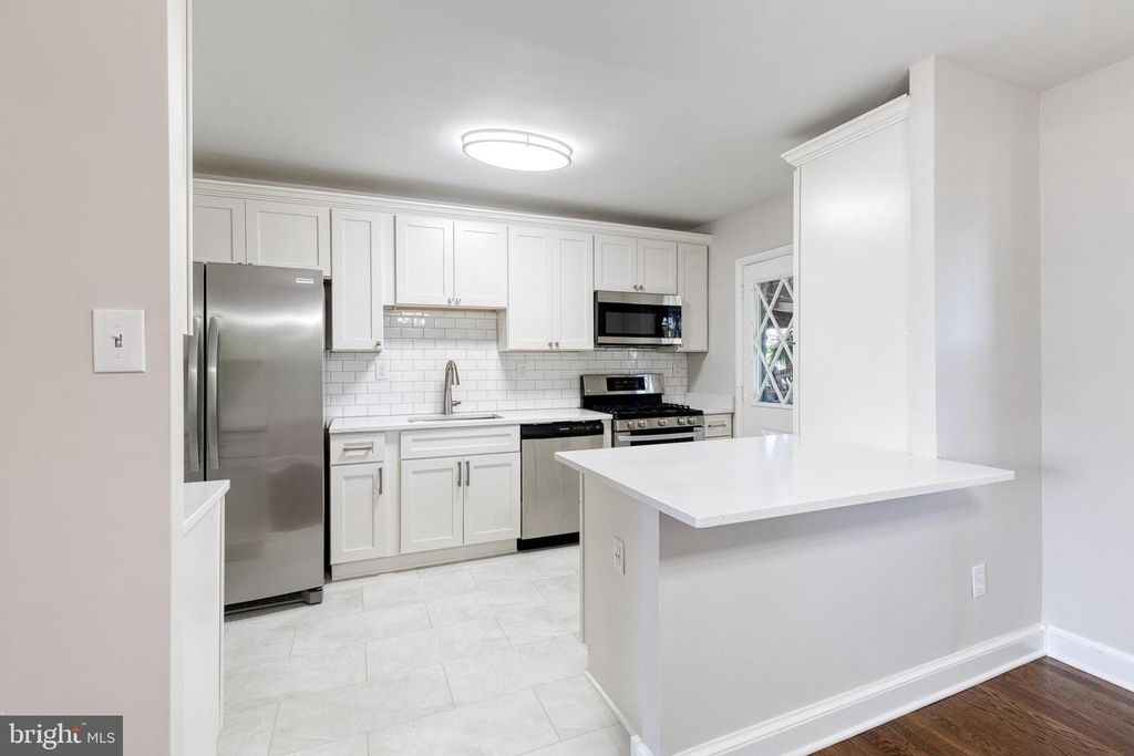 5649 Utrecht Rd, Baltimore, MD 21206