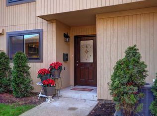 31 Andover Ct, Red Bank, NJ 07701