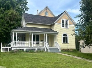 524 N 3rd St, Marshalltown, IA 50158