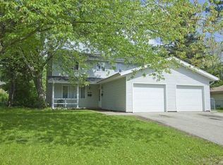 909-911 Chapel Hill Rd, Madison, WI 53711