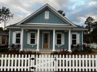 701 Reindeer Rd, Niceville, FL 32578