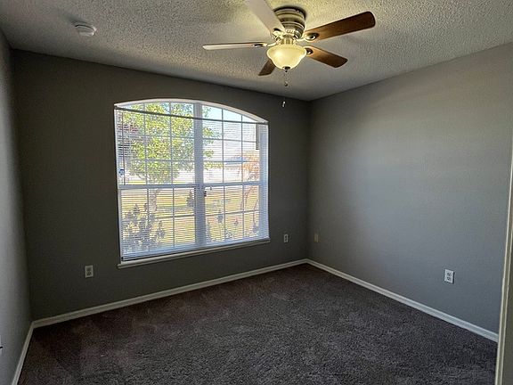 5th image of 1019 N Platte Way