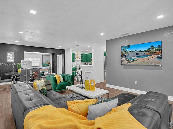 4th image of 1765 NE 145th St #0
