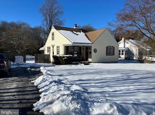 35 Norcross Cir, Hamilton, NJ 08619