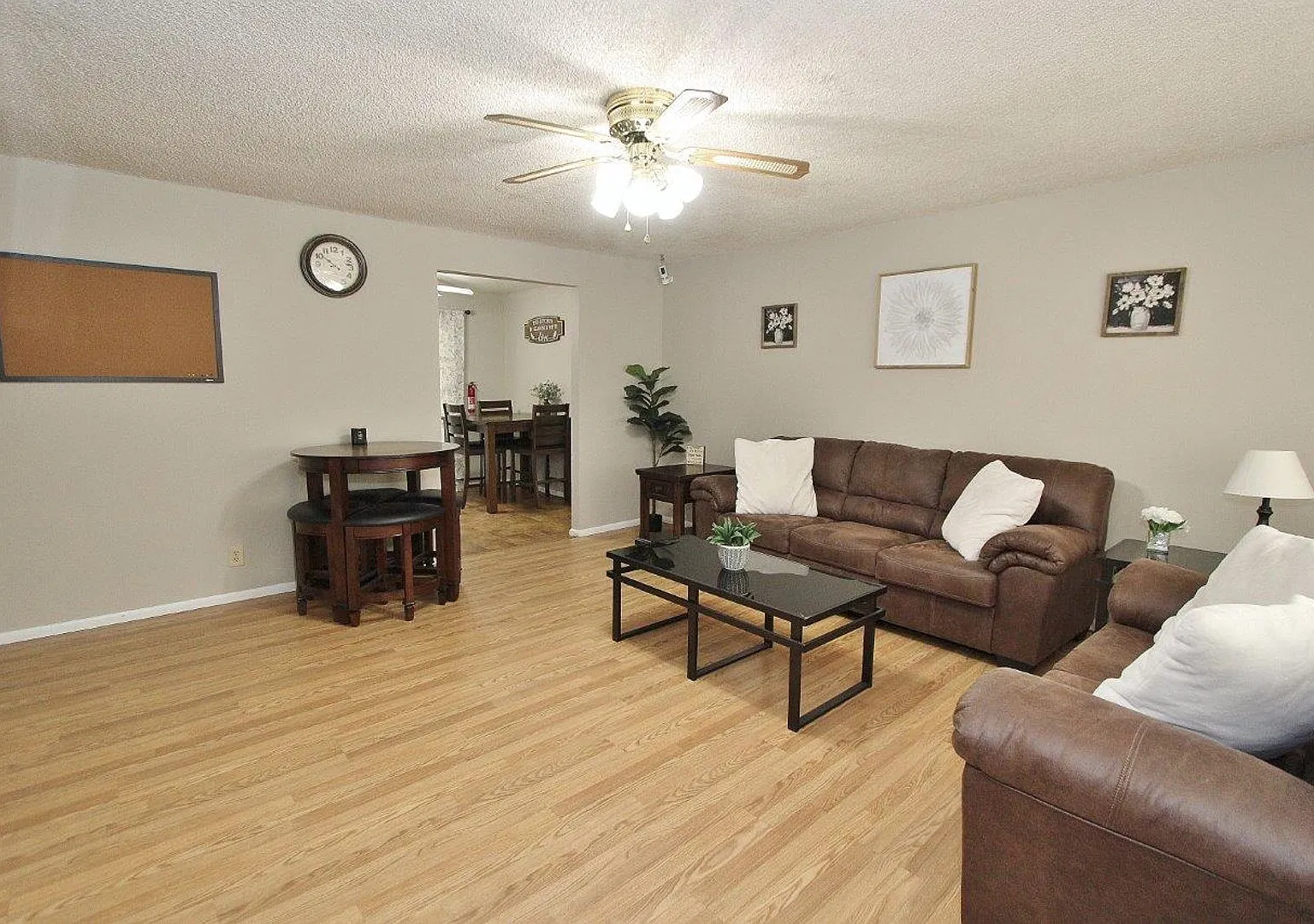 Charming Single-Level Home in Quiet Neighborhood — Photo 2