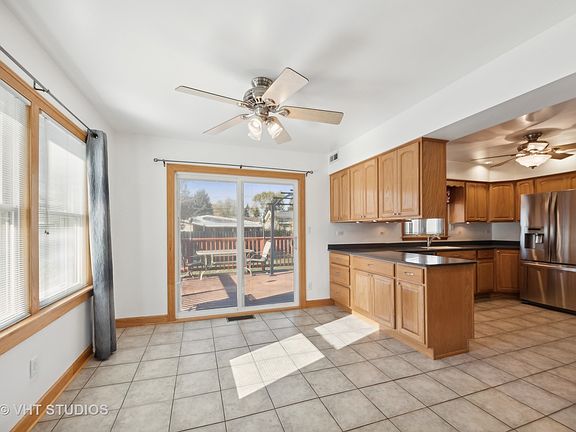 5th image of 3020 La Porte Ave
