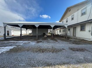 709 E Poplar St, Herrin, IL 62948