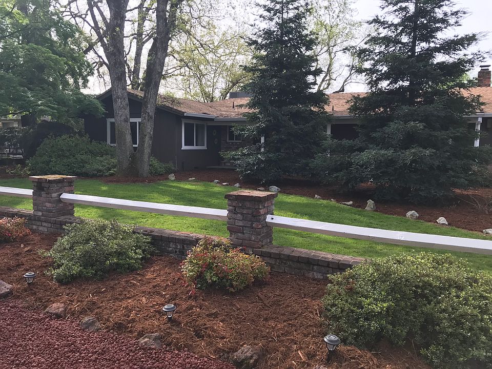 1st image of 21837 Berkeley Dr