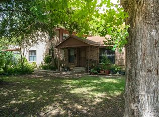 608 Clara Ave, El Campo, TX 77437
