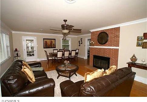 4th image of 7616 S Pinehill Dr