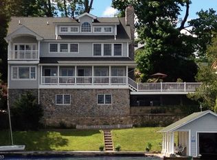 94 Randolph Ave, Hopatcong, NJ 07843