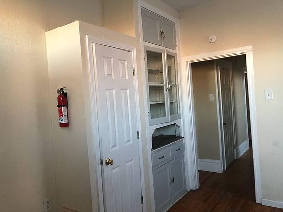3rd image of 4618 Virginia Ave #A