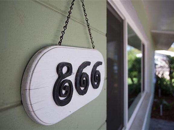 5th image of 866 45th Ave NE