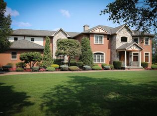 15 Carey Ln, Jenkins Township, PA 18640