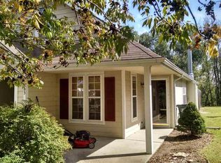 1303 Sunchase Dr, Lawrence, KS 66044