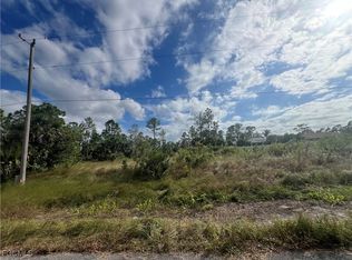 718 Chambers St E, Lehigh Acres, FL 33974