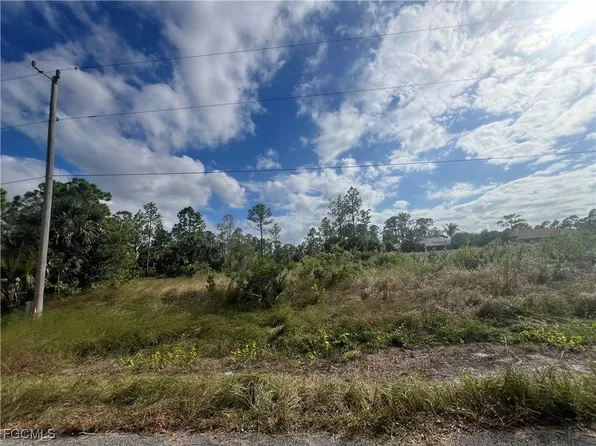 718 Chambers St E, Lehigh Acres, FL 33974