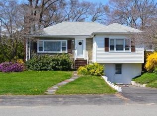 39 Harlan Cir, Brockton, MA 02301