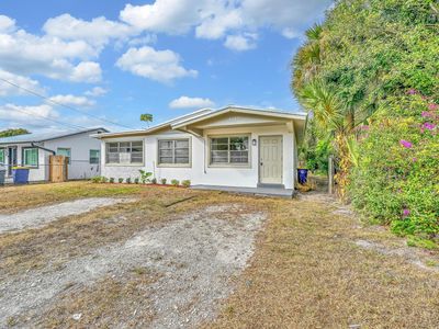 8487 SE Begonia Way, Hobe Sound, FL, 33455