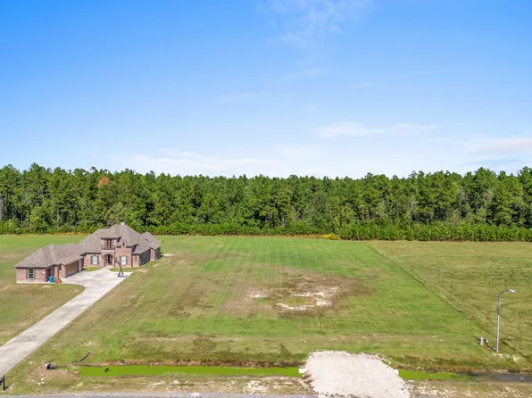 2737 N White Rose Ln, Lake Charles, LA 70611