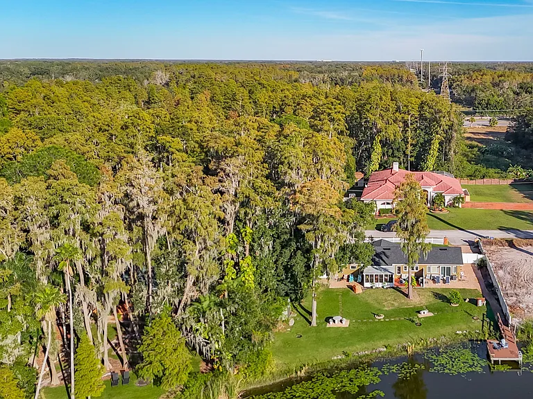 17208 Orangewood Dr — Photo 76