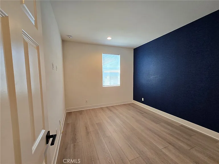 250 N Standard Ave — Photo 17
