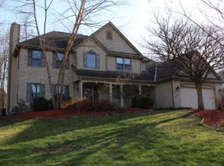 S77W19873 Holly Patch Ct, Muskego, WI 53150