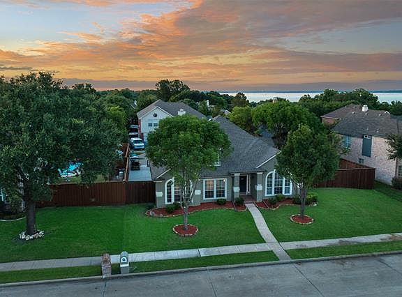 4th image of 8705 Lakeport Dr