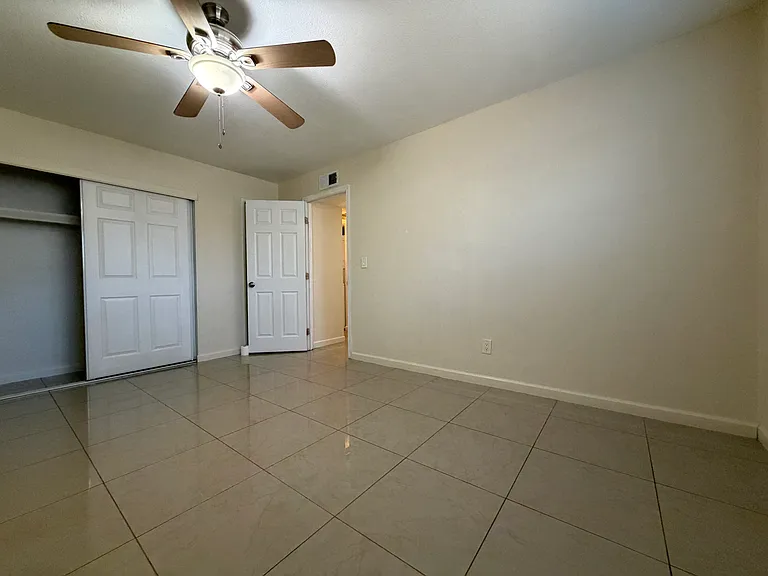 1809 E Broadway Rd #6 — Photo 8