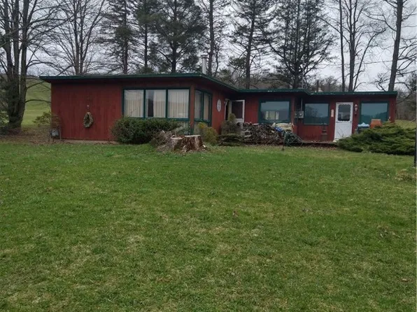 10891 Fairview Rd, Farmersville Station, NY 14060