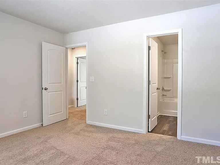 918 E Green St #E103 — Photo 12