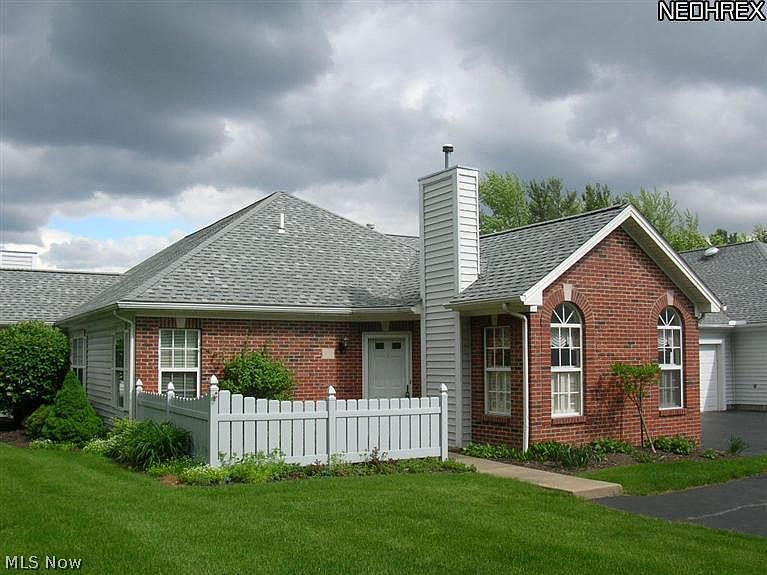 1st image of 10 Newton Square Dr Unit 2