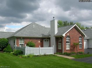 10 Newton Square Dr UNIT 2, Canfield, OH 44406