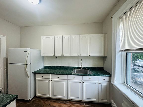 4th image of 863 Avenue C #A2