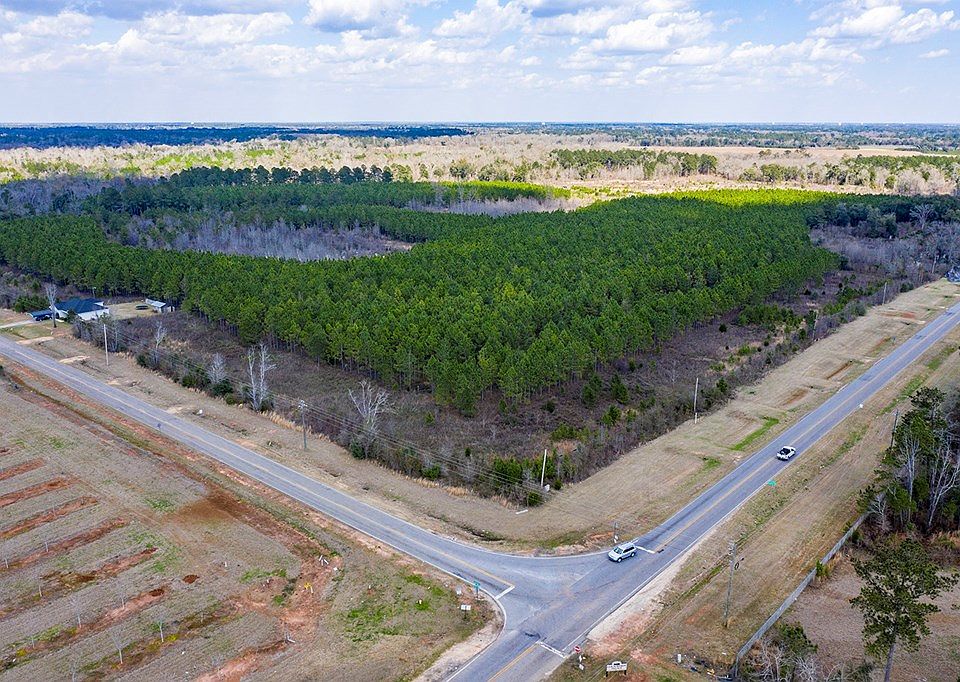 2nd image of 830 Lockett Station Rd