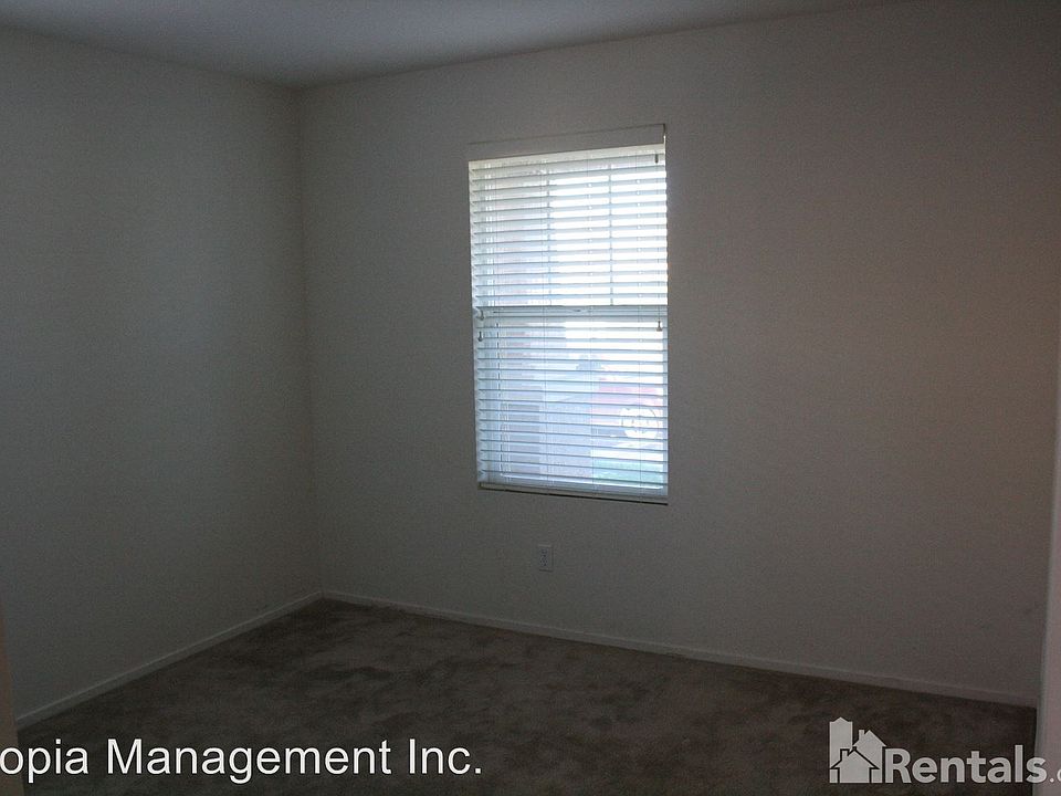 1st image of 578 Bailey Ln