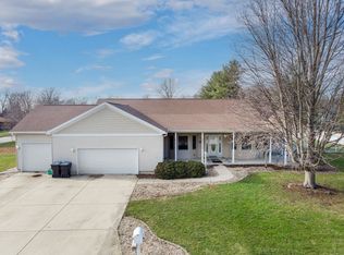 13730 Lucca Forest Dr, Bloomington, IL