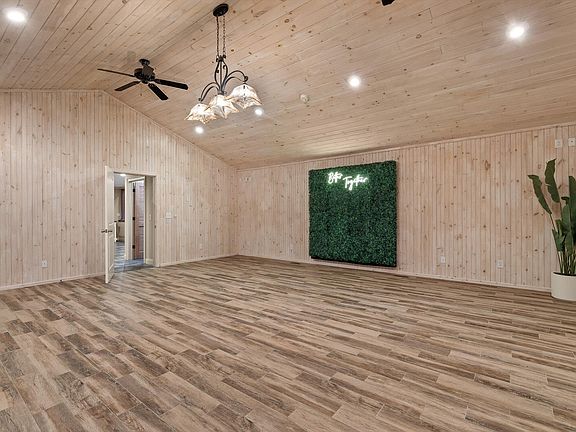 78th image of 1020 Thomas Rd