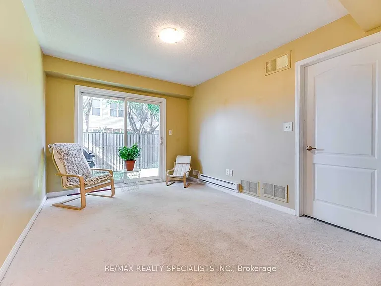 2979 Garnethill Way — Photo 21