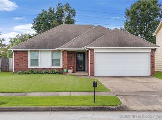 1601 W Galveston St, Broken Arrow, OK 74012