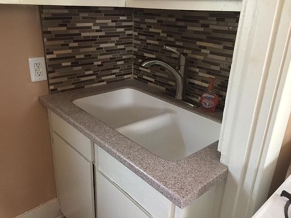 2nd image of 418 N 39th St APT 8