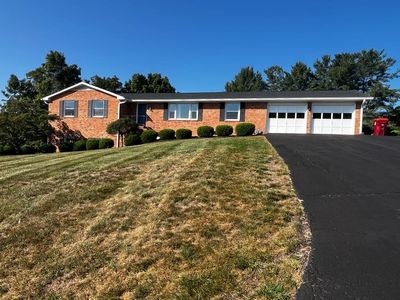 1818 Saint Andrews Cir, Blacksburg, VA, 24060