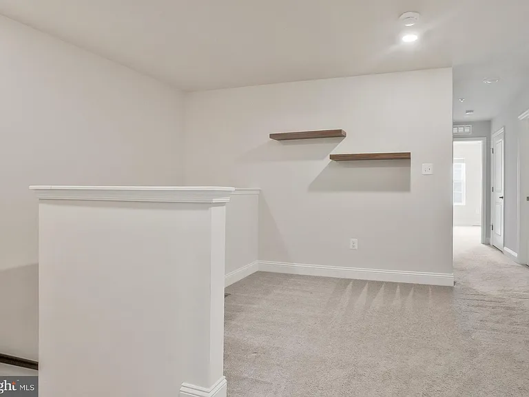 2738 Lady Slipper Rd — Photo 9