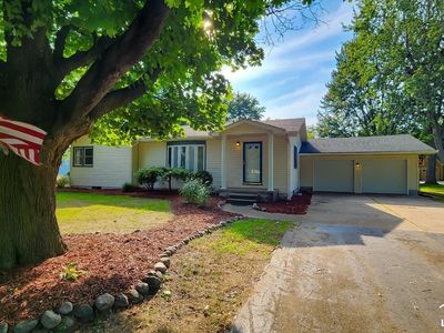 2735 Vivian Rd, Monroe, MI, 48162